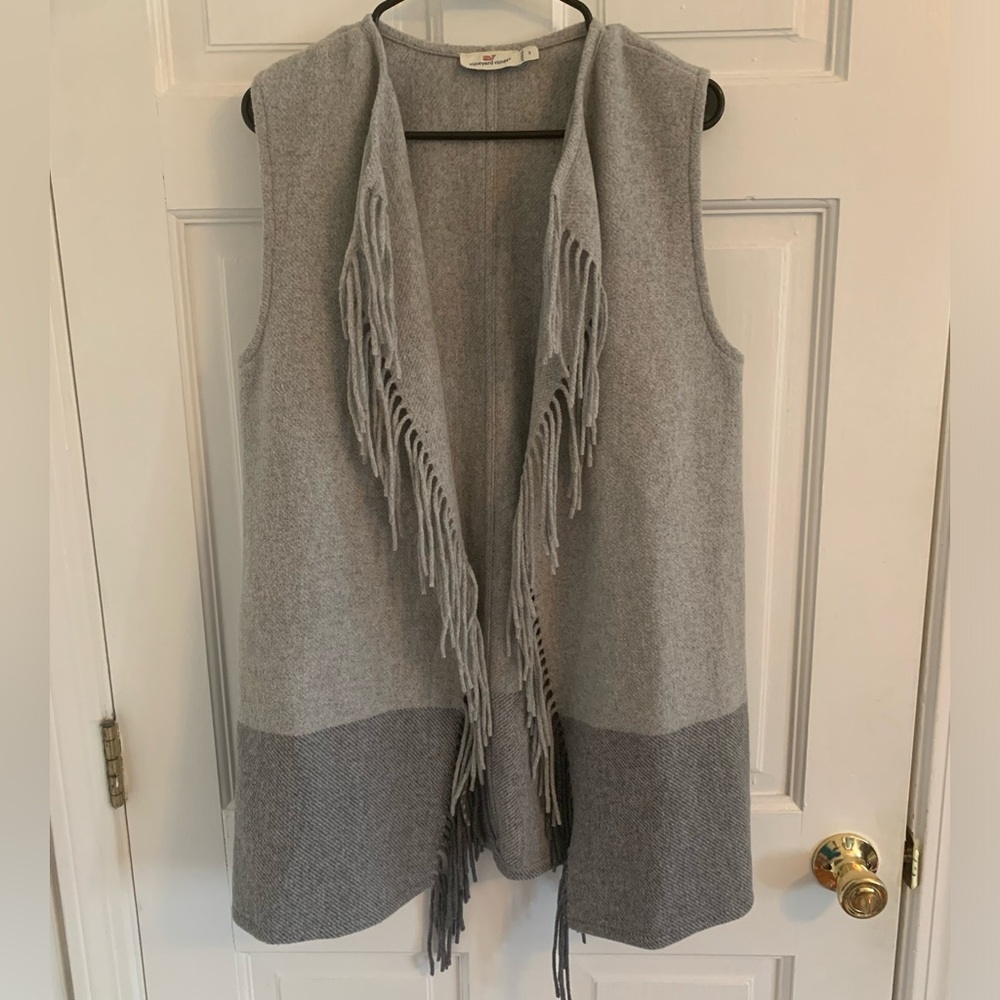 Vineyard Vines open front fringe vest!